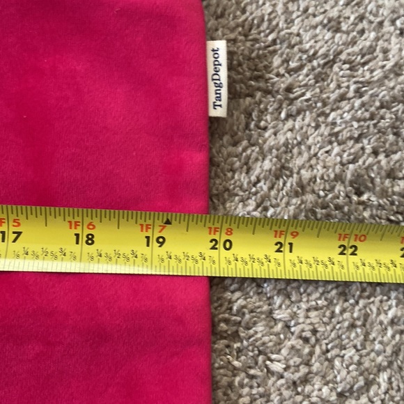NWOT Tang Depot Hot Pink Pillow Case - Picture 3 of 5